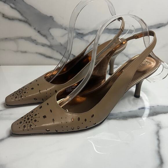 Etienne Aigner | Women's Tan Leather Pointed Toe Slingback Kitten Heels Sz 9 - Picture 3 of 6